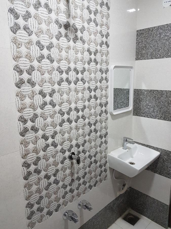 Nova Hotel Star Palace Rajkot Dış mekan fotoğraf