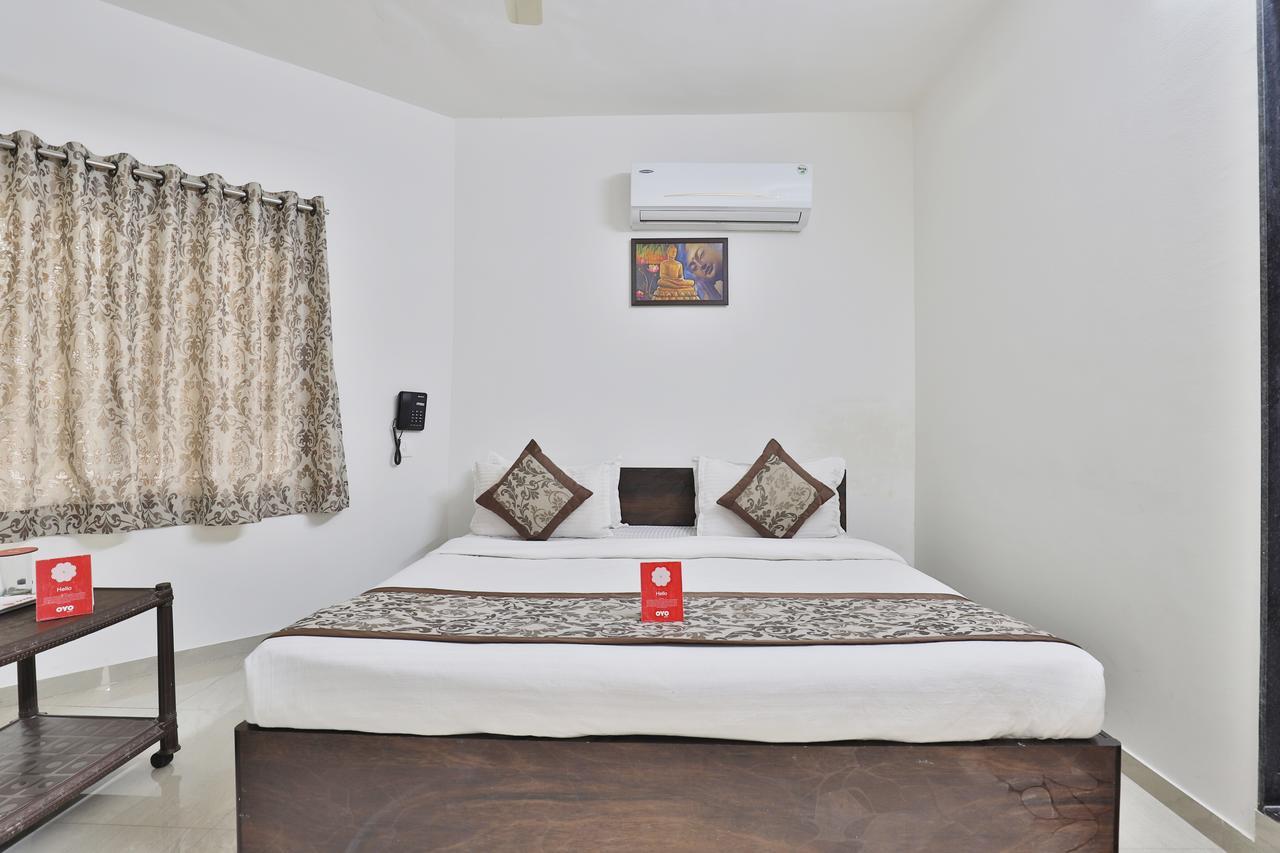 Nova Hotel Star Palace Rajkot Dış mekan fotoğraf