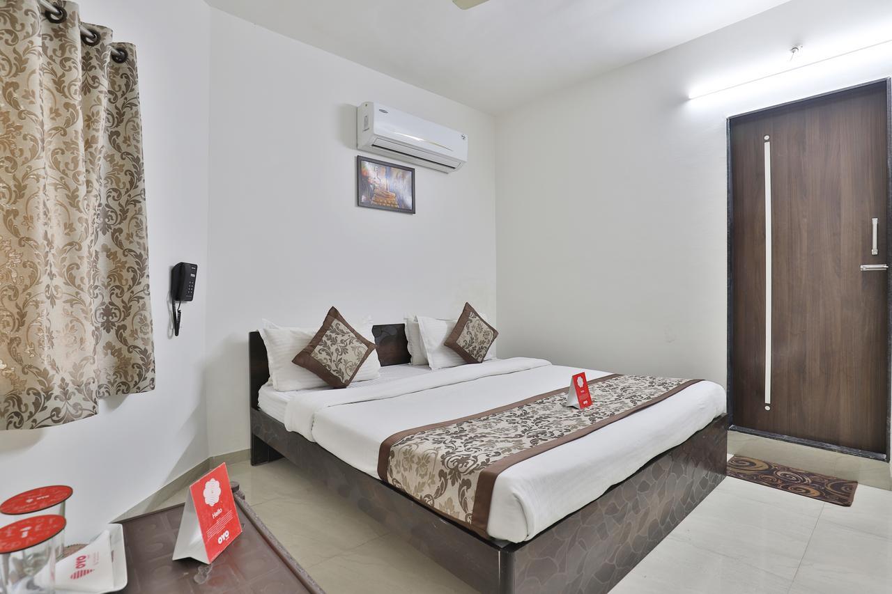 Nova Hotel Star Palace Rajkot Dış mekan fotoğraf