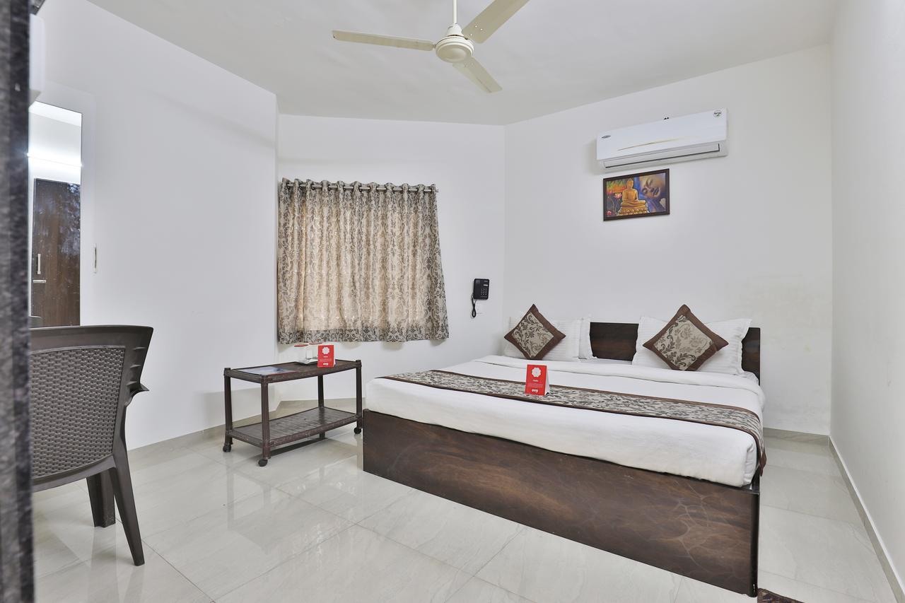 Nova Hotel Star Palace Rajkot Dış mekan fotoğraf