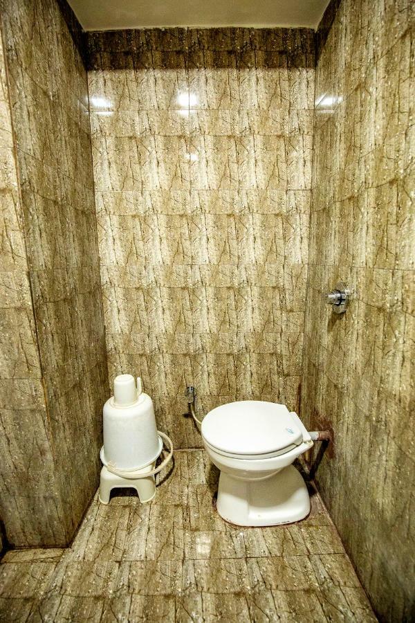 Nova Hotel Star Palace Rajkot Dış mekan fotoğraf
